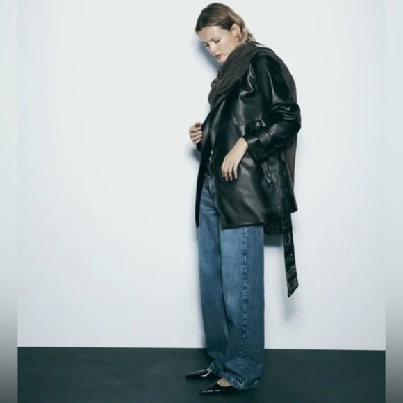 Zara FAUX LEATHER SHORT JACKET WITH BELT. Black. Size L. New with Tags. - Picture 4 of 7